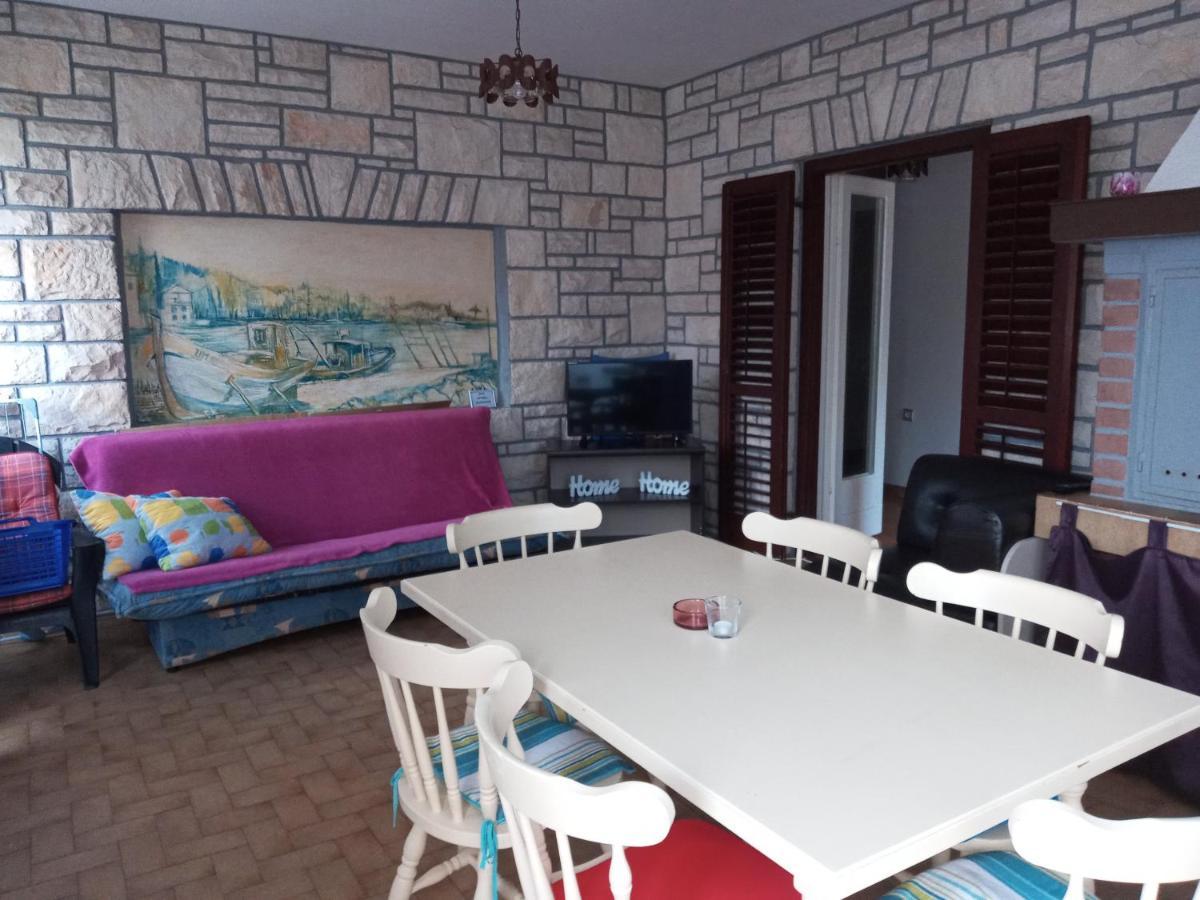 Apartman Sole Apartment Karigador Exterior photo