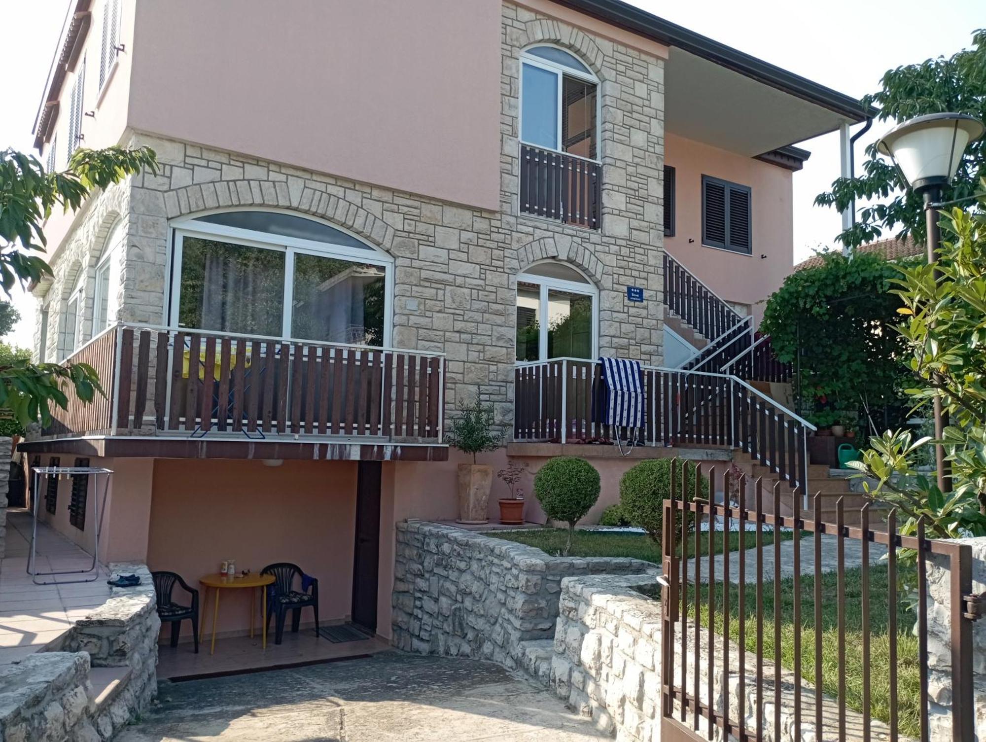Apartman Sole Apartment Karigador Exterior photo